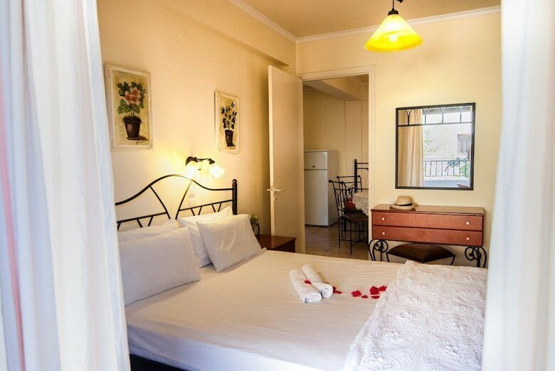 Aparthotel Razis Apartments