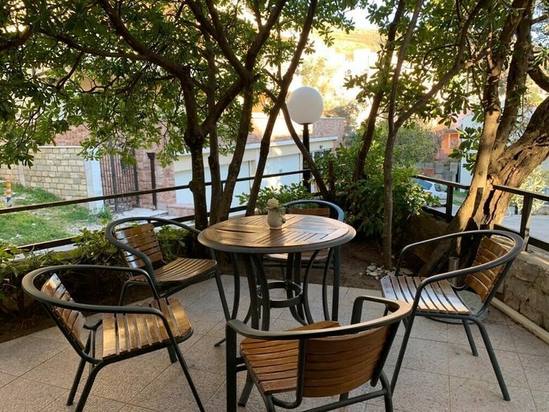 Apartments Petrovac