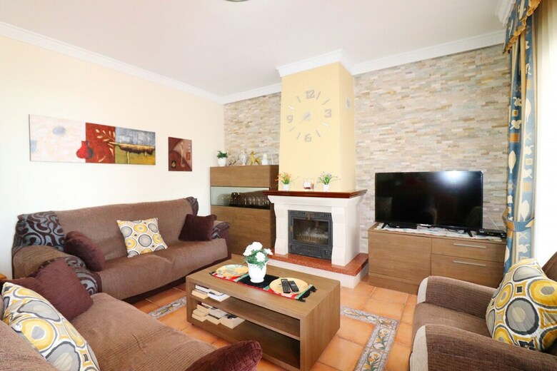 1107 Villa Salares