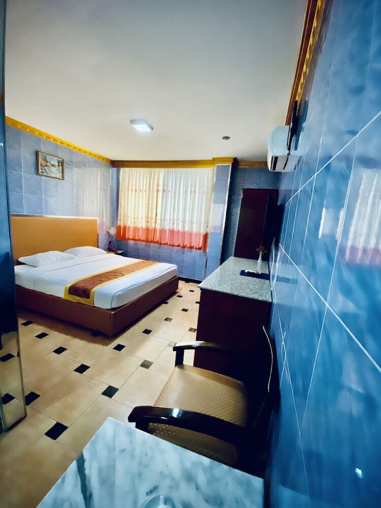 Tuyet Nhi Hotel