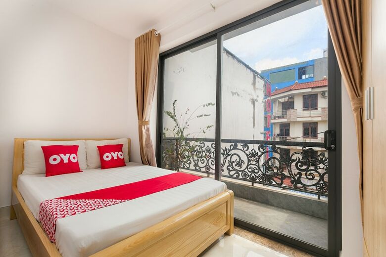 Hotel Oyo 866 Huong Lan 2