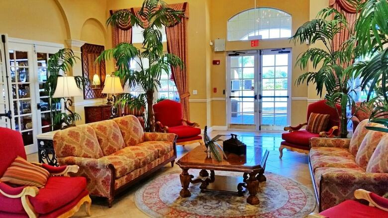 Apartamentos 4804 Cayview Ave #105