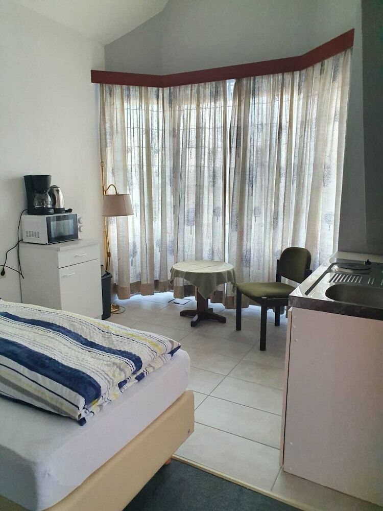 Hotel - Pension - Weller