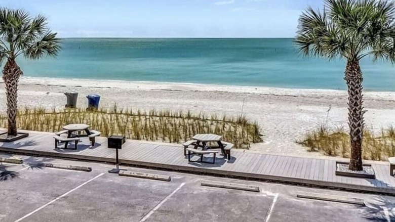 Sunset Chateau Beach Front Star5vaca