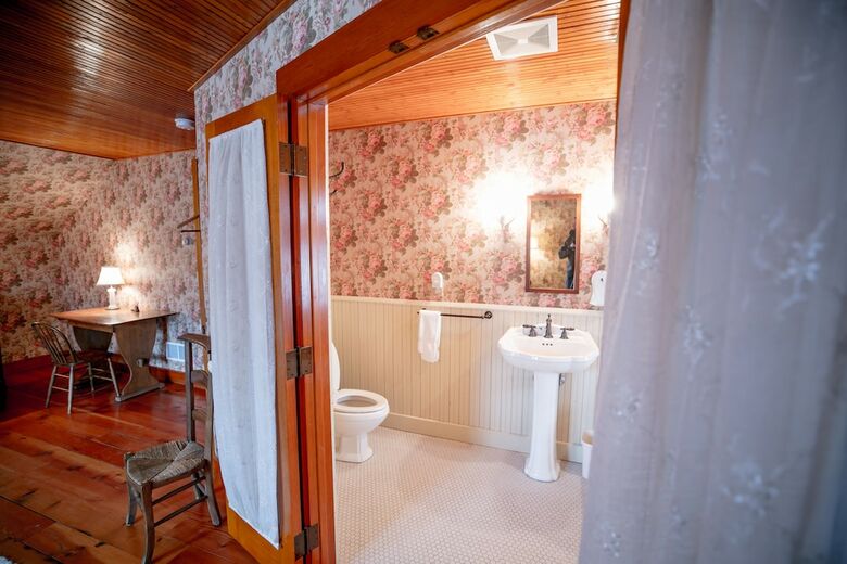 Bed & Breakfast Round Barn Farm B & B Event Center