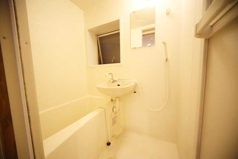 Tenjin Apartment 201