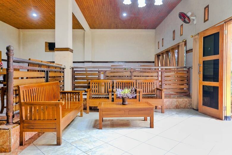 Hostal Hotel Graha Prima