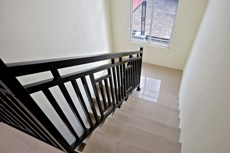 Hostal Spot On 2616 Pondok Danesti Syariah