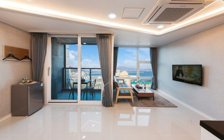 Yeosu Paradise Spa Pension