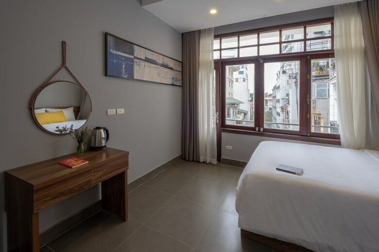 Hostal Panuka House & Cafe Bistro