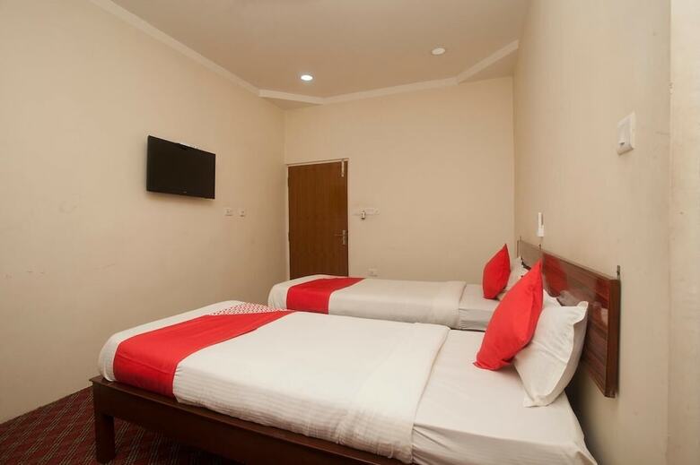 Oyo 767 Hotel Eastern Star Pvt Ltd