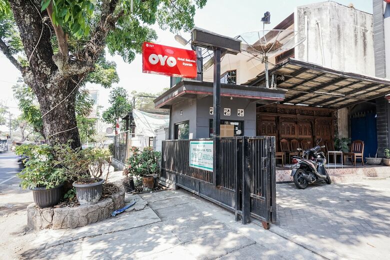 Oyo 2675 Hotel Sebelas Syariah