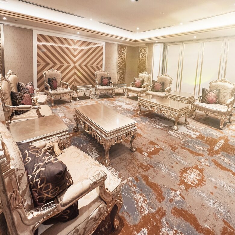 Riverside Majestic Hotel