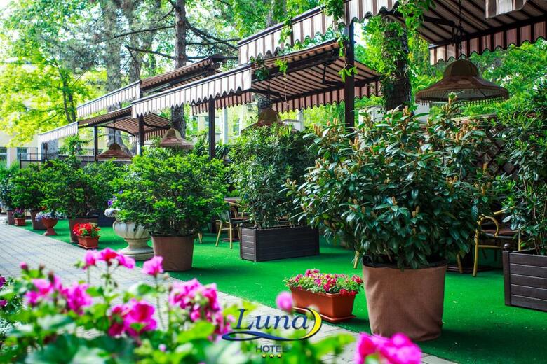Luna Hotel