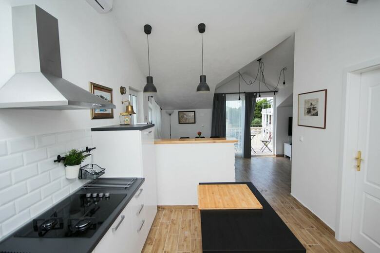 Friends And Family Apartments