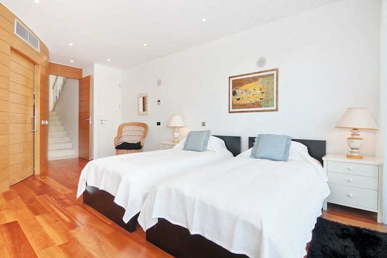 Oceanview Apartment