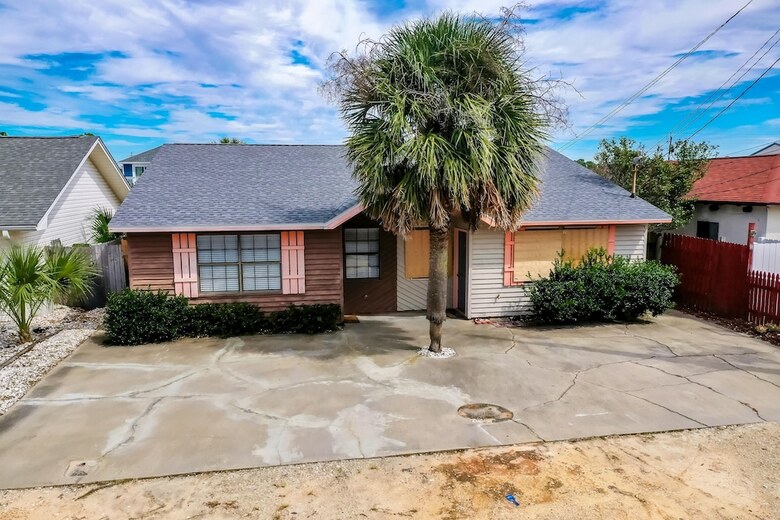 5508 Beach Drive By Forehand Rentals