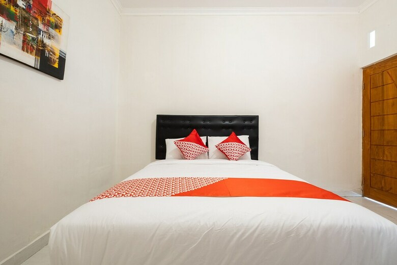 Hostal Oyo 2711 Come Well