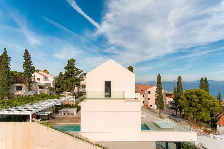 Luxury Villa Dominus With Swimming Pool