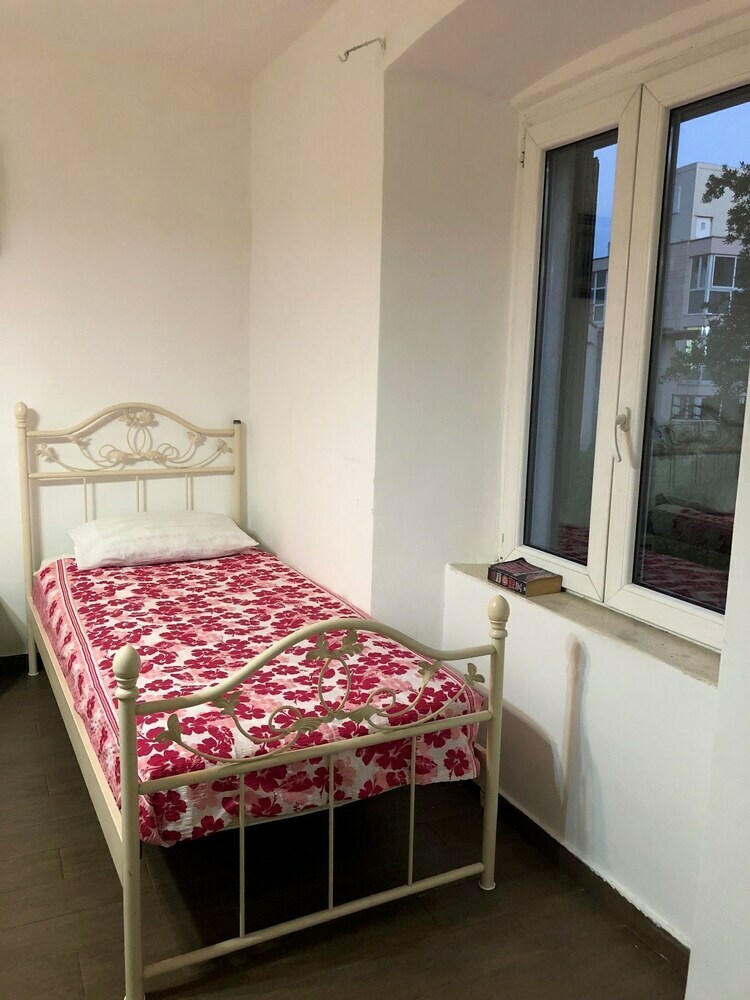 Hostal Rooms Villa Garden