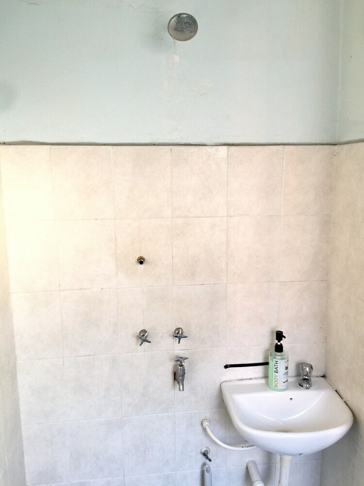 Hotel Pesona Backpackers Inn