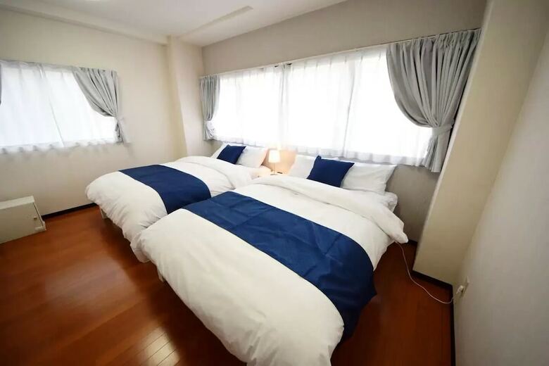 Apartamentos Y's O Bldg