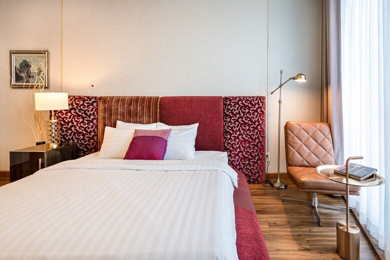 Bed & Breakfast Saigon Suites Collection By Idg In D1