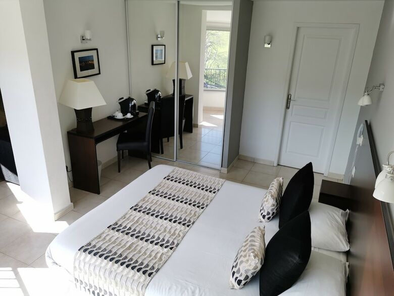 Hotel H�tel Restaurant La Fregate
