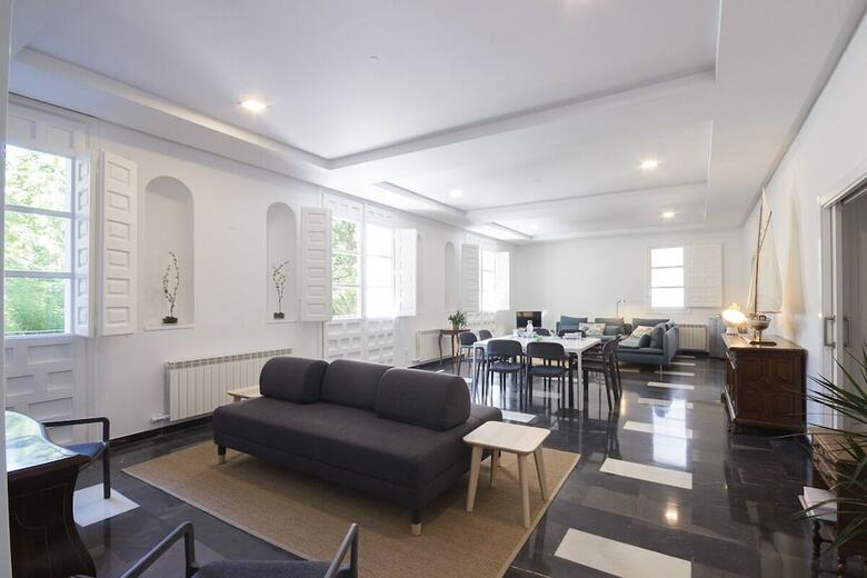 Apartamentos My Way Away Suites