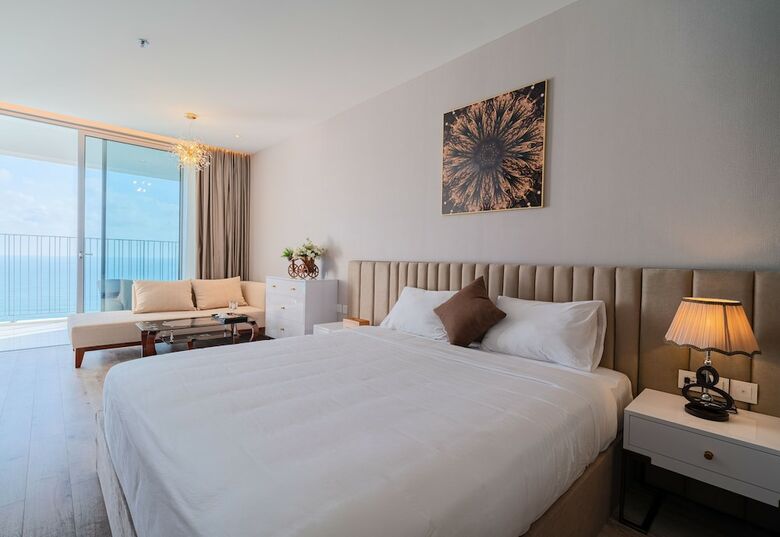 Aparthotel The Golden Seaview Panorama