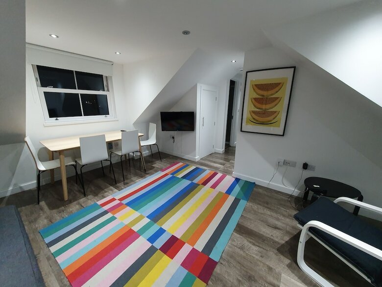 Chic Spacious Apartment In Peterborough