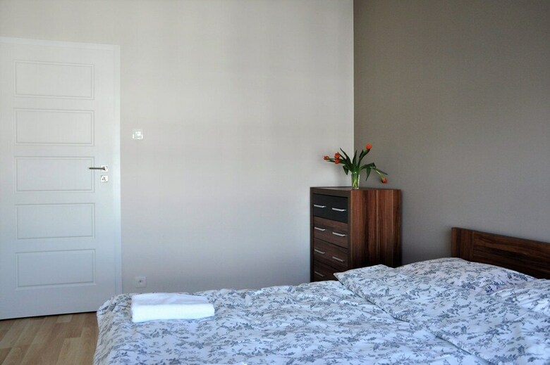 Prudentia Apartments Jezioranski