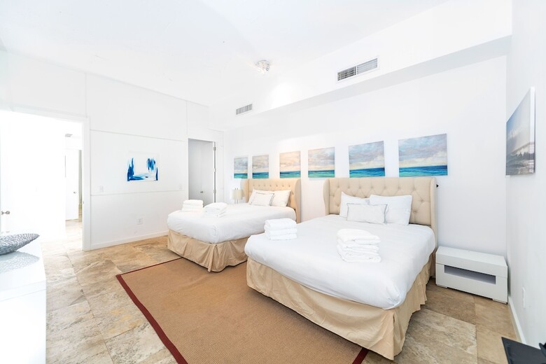 2228 Park 1