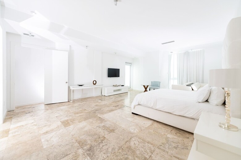 2228 Park 1