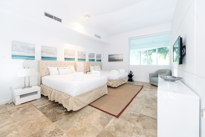 2228 Park 1
