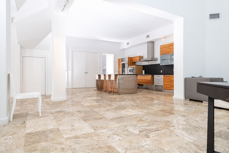 2228 Park 1