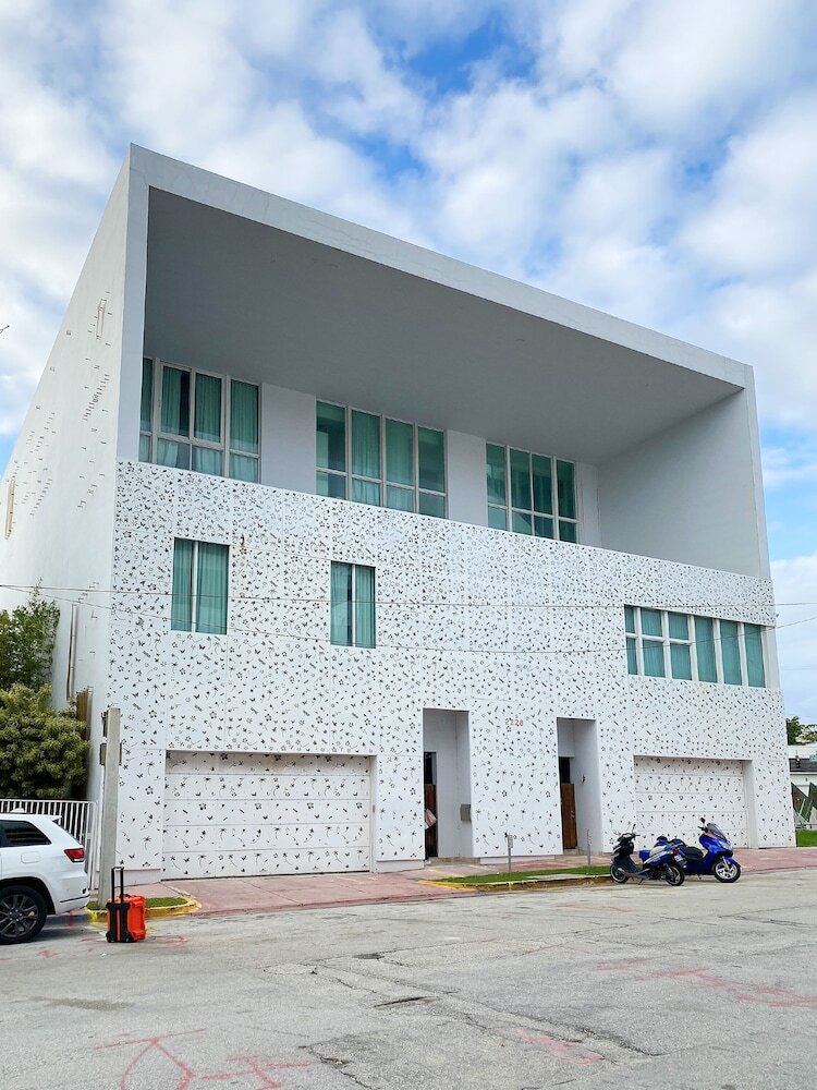 2228 Park 1