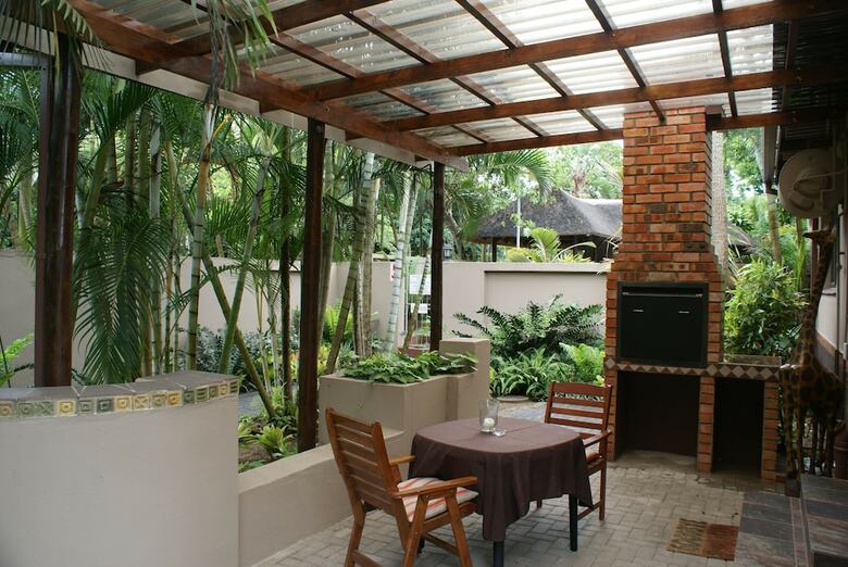 Hotel Ndiza Lodge & Cabanas