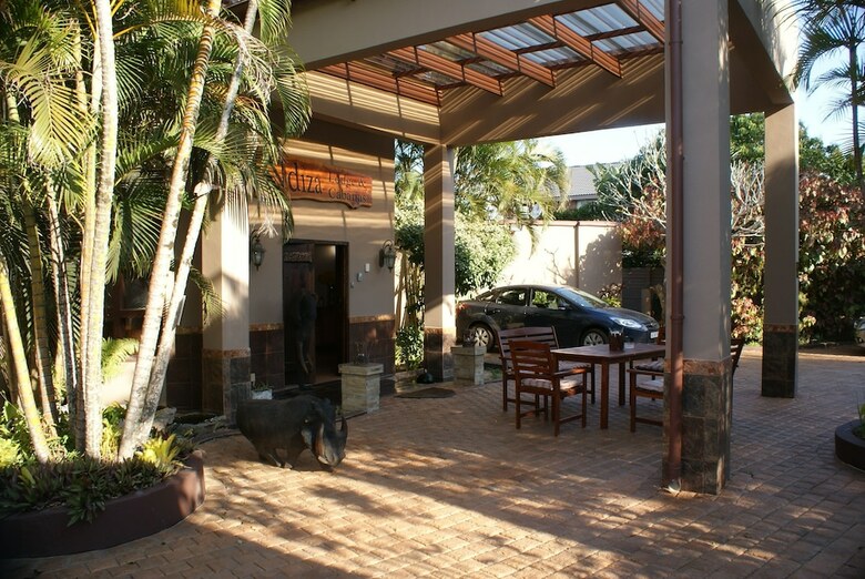 Hotel Ndiza Lodge & Cabanas