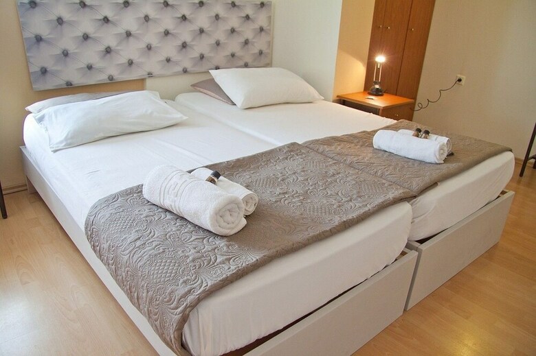 Marianna Apartments