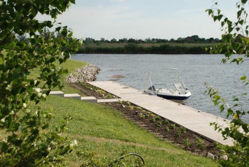 Hotel Ostrov River Club