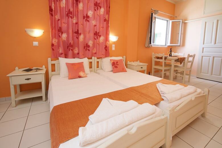 Hotel Studios Vrionis Panoramic Sunset