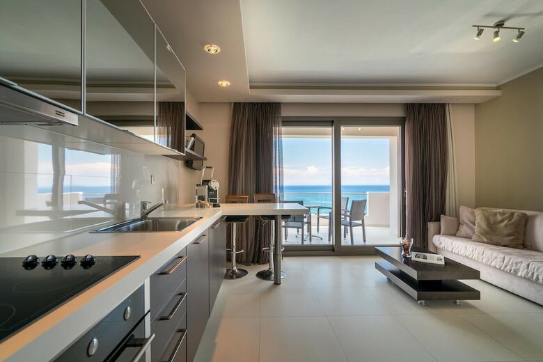Aparthotel Kymothoe Elite