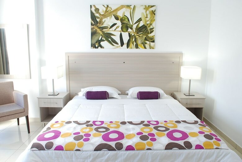 Aparthotel Frixos Suites Hotel Apts