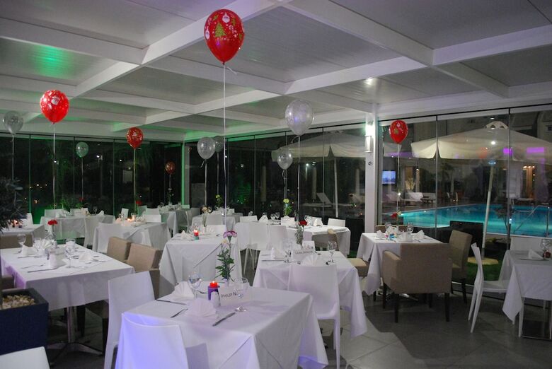 Aparthotel Frixos Suites Hotel Apts