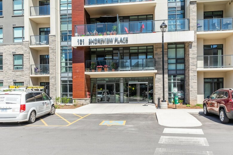 Simply Comfort Modern Hamilton Apartment