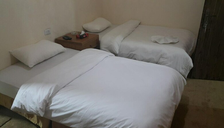 Al-houriat Hotel