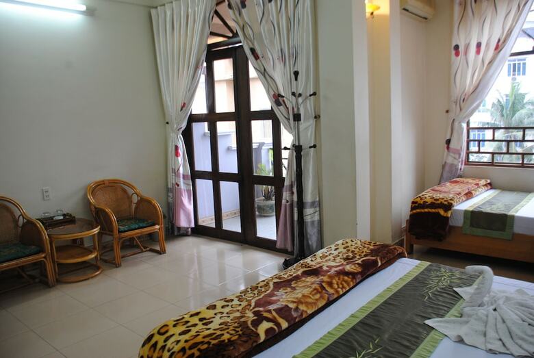 Sunny B Hotel