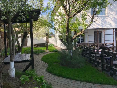 Hotel Dniprovskiy Dvir
