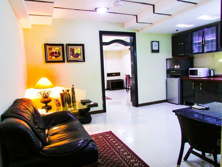 Urban Rose Hotel And Apartment